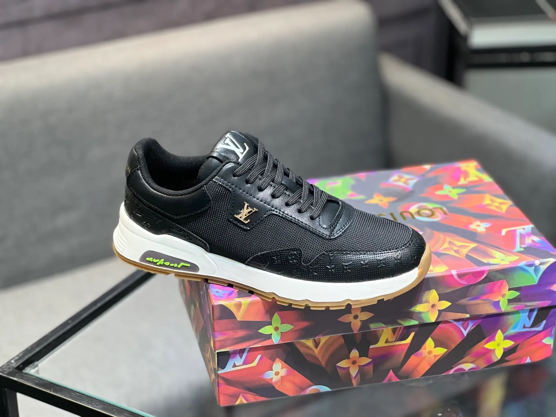 Men's shoes 💰460 "LV" The latest men's casual shoes, genuine leather lining, rubber wear-resistant outsole, fine lines and beautiful strips, not too much decoration, European and American style, comfortable and high-grade, optional, size number: 38 to 44 45 can be customized